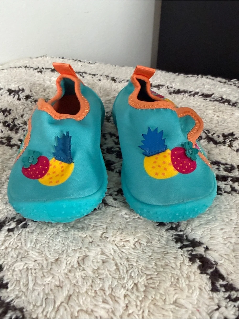 Lily & Dan Kids Aqua Water Shoes Fruit Print Beach Pool Swim Shoes Size 5/6